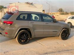 جیپ گراند شیرۆکی